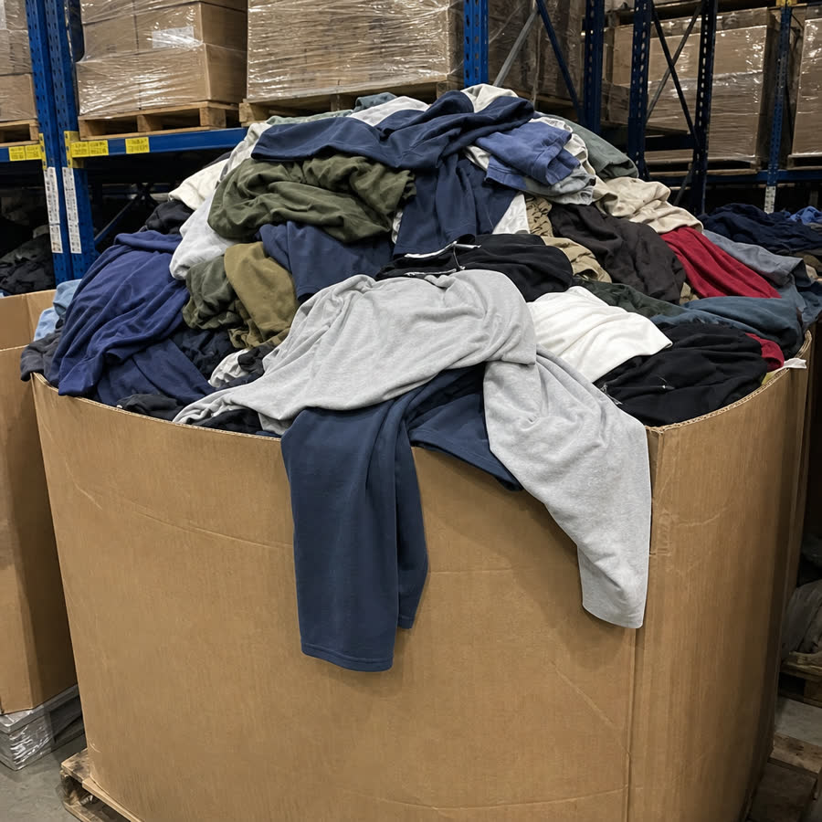Brand Name Clothing #138 – 200pcs